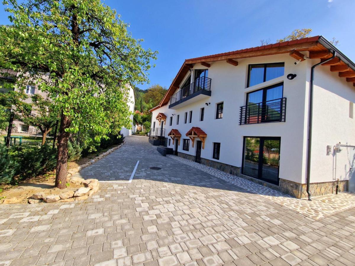 Ra House
